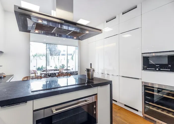 Apartment Florez Townhouse Lisbon