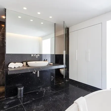 Florez Townhouse アパート